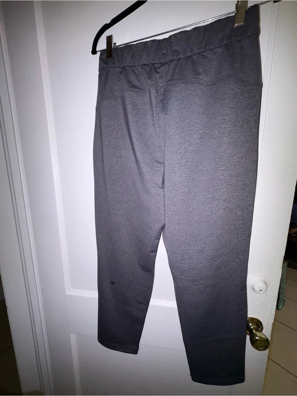 Lululemon athletica On the fly pants 27”, grey, size 6 - Picture 8 of 11